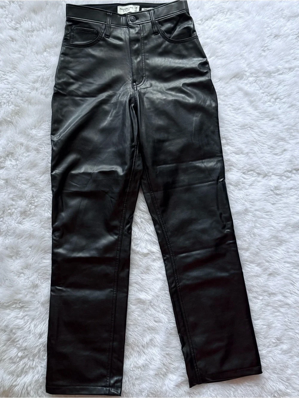 NWT Abercrombie & Fitch 90s Straight Ultra High Rise Vegan Leather Pants
